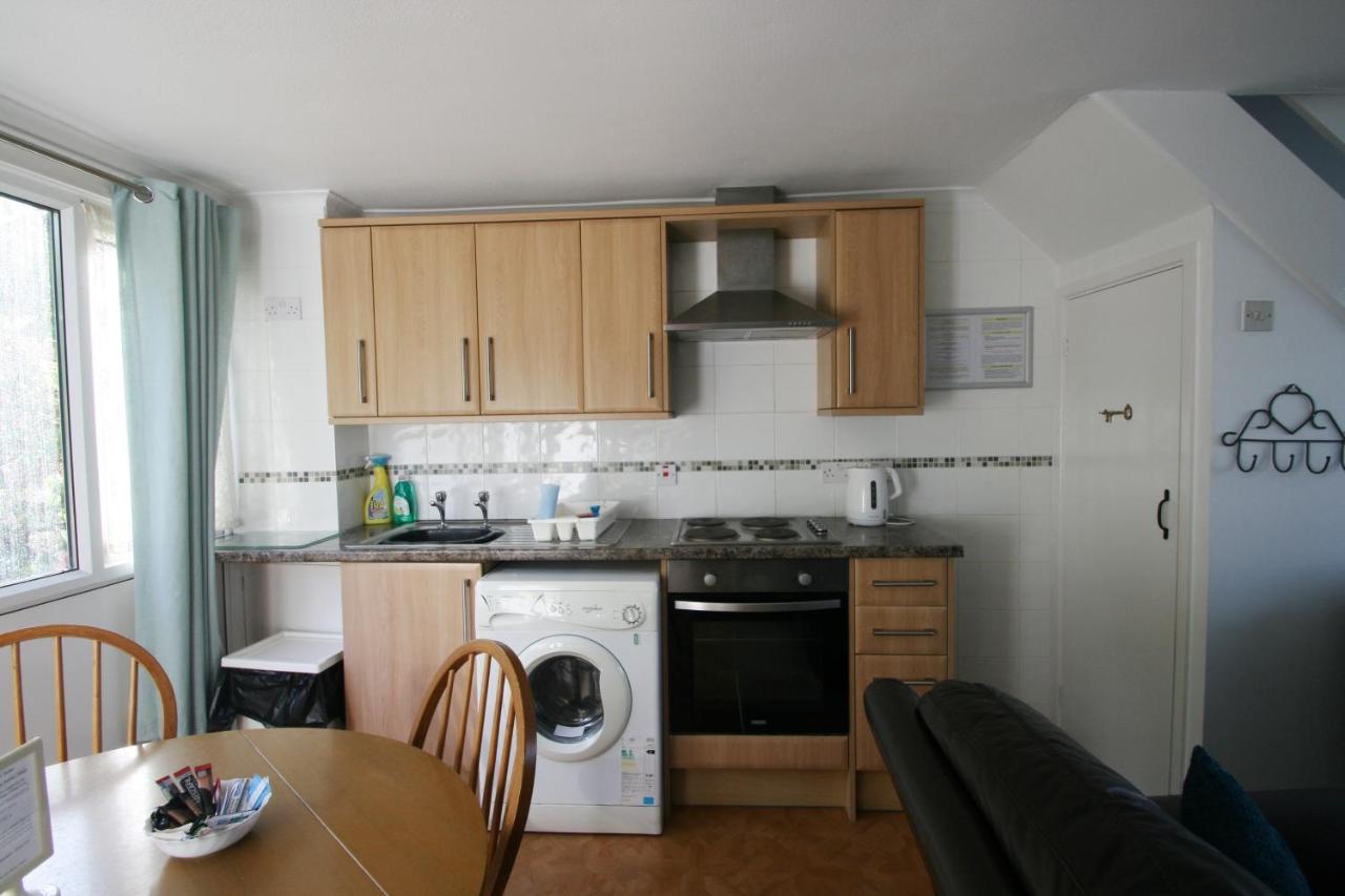 Freshwater Bay Holiday Cottages Pembroke Extérieur photo