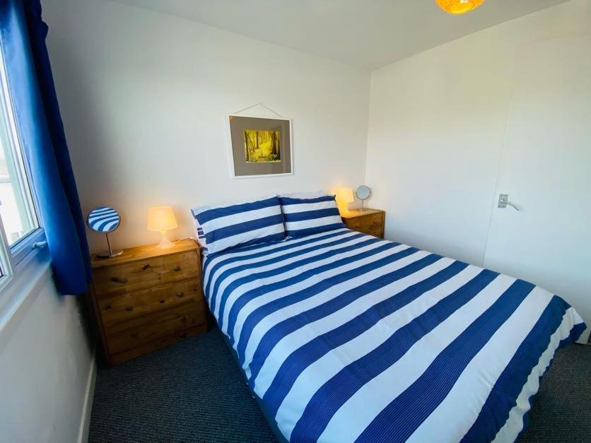 Freshwater Bay Holiday Cottages Pembroke Extérieur photo