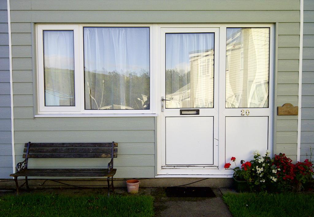 Freshwater Bay Holiday Cottages Pembroke Chambre photo