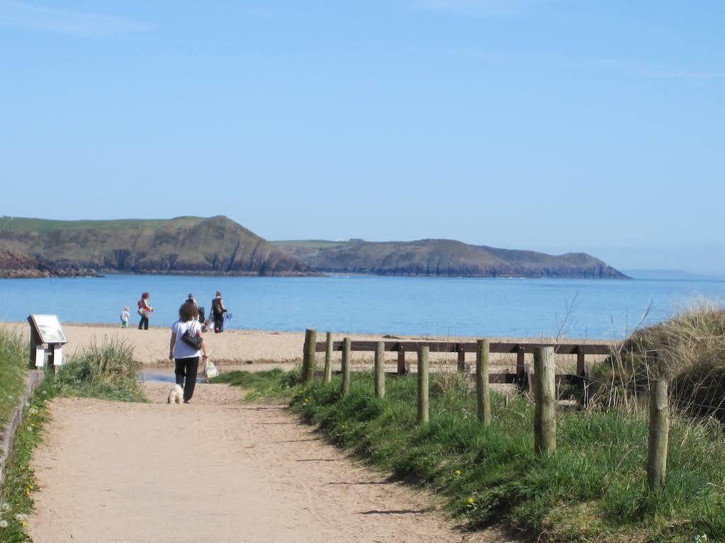 Freshwater Bay Holiday Cottages Pembroke Extérieur photo