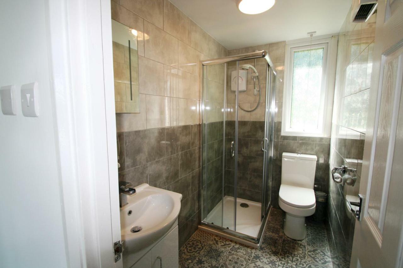 Freshwater Bay Holiday Cottages Pembroke Extérieur photo